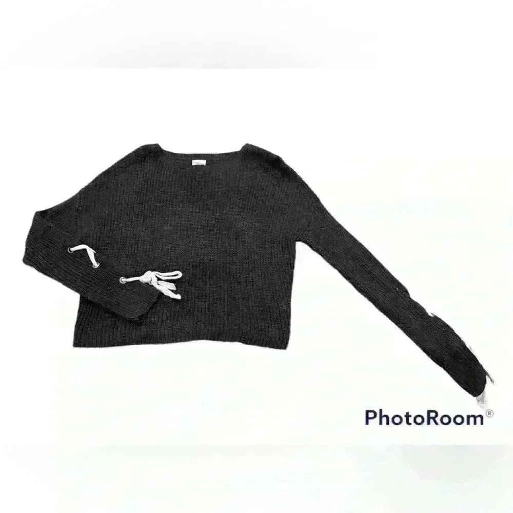 Madison And Berkeley Gray Sweater with White lace up on sleeves